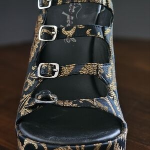 Free People shoes, EU 36 (runs 1/2 Size Large) BLACK AND GOLD. GREAT CONDITION.